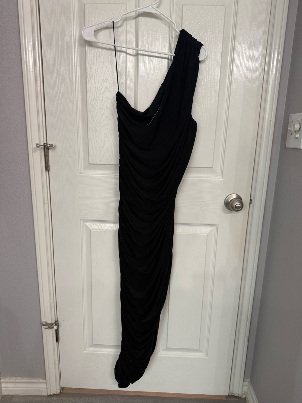 NWT Express Black One-Shoulder Ruched Gown - Picture 2 of 3